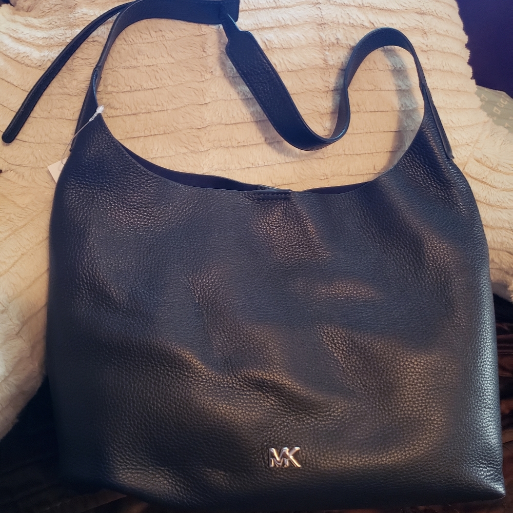 Michael Kors Junie Medium Pebble Hobo Bag